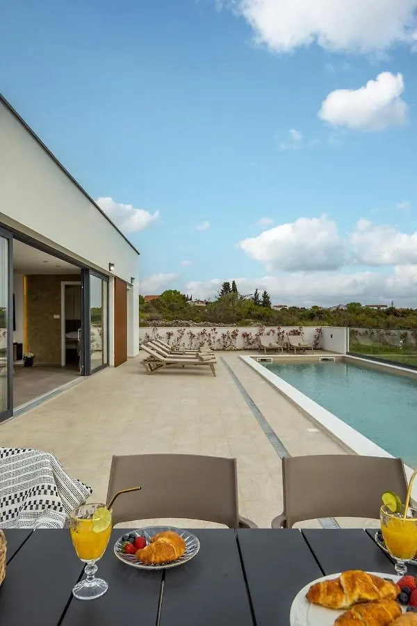 Coralis Villa Vrsi